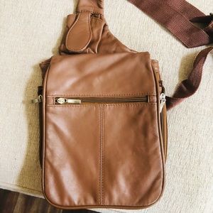 Cross shoulder brown purse